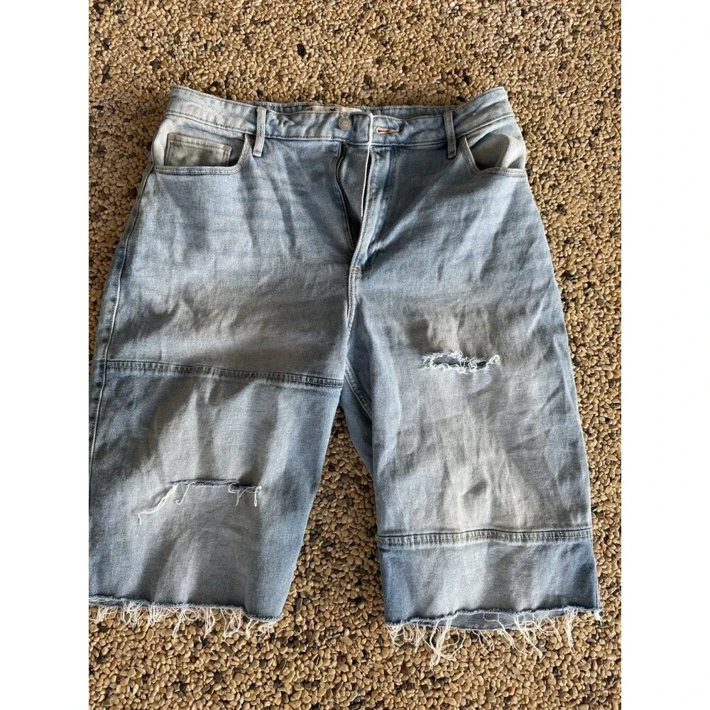 Hollister Curvy Ultra High Rise Dad Jean Shorts 15R W32 Distressed Long Jorts